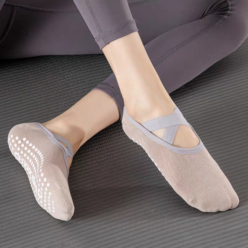 Professional Women Yoga Sock S - Pilates & Yoga Unleashed International Academy Yonkers 评论和价格