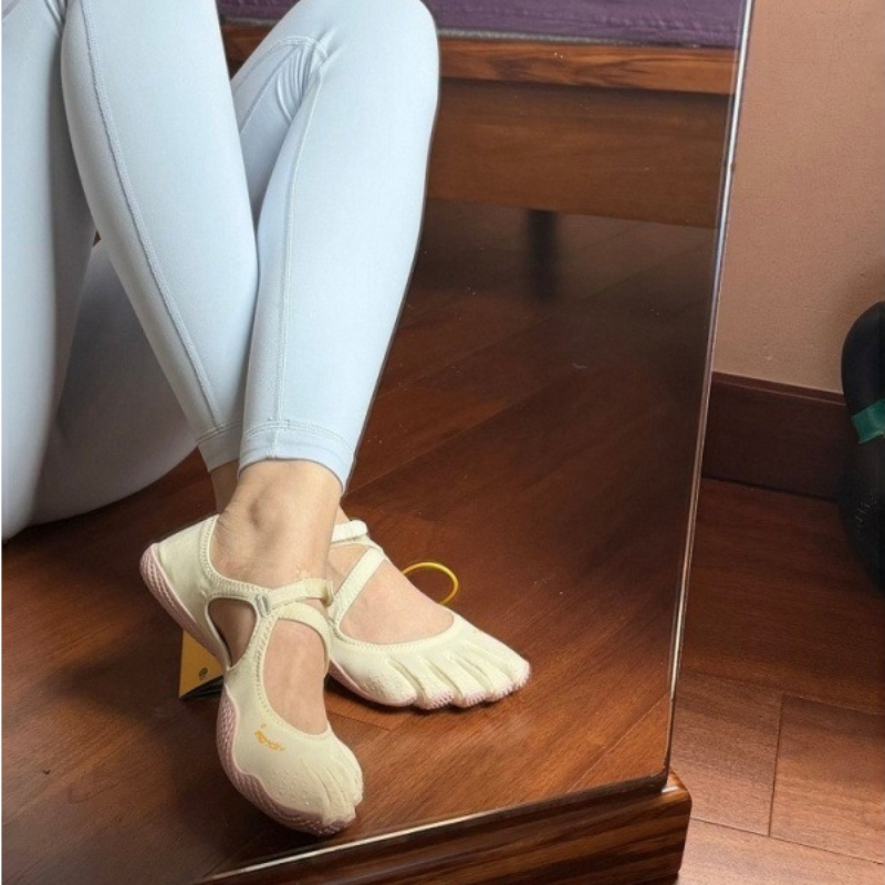 Women Split Toe Five-Toe Baref - Pilates Yoga Footwear 评论和价格